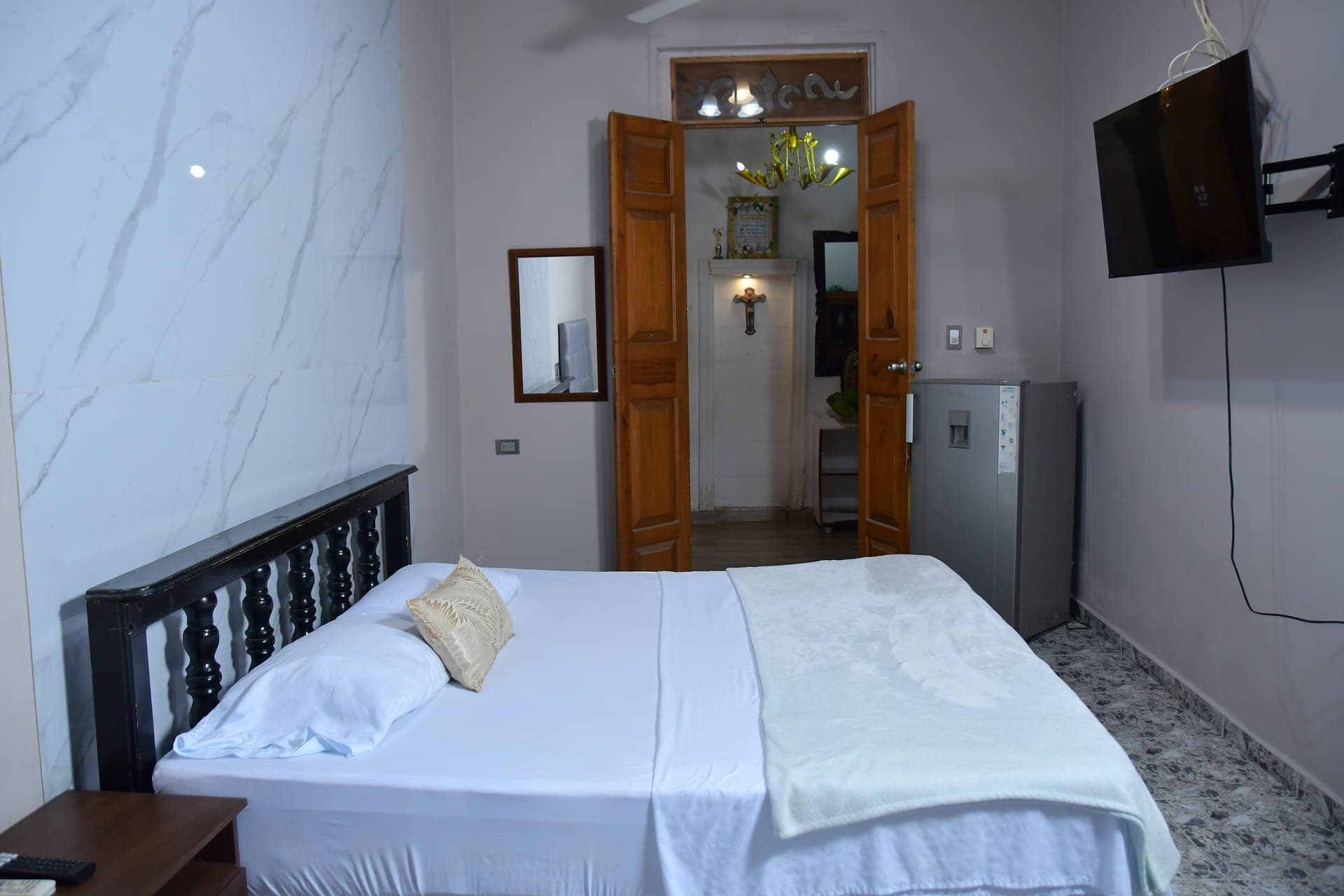 Suite Junior 102 · Rosas — Semisuite · Triple Deluxe